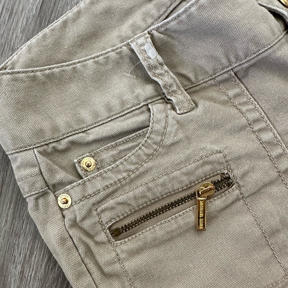 Micheal Kors| Skinny Mid Rise Beige Jeans - Picture 5 of 8